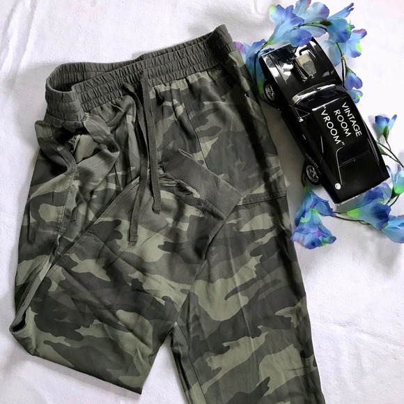 Splendid NWOT Camo Lightweight Jogger Women Various - Picture 4 of 12
